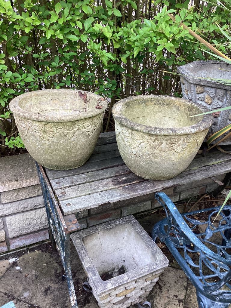 PAIR OF HEAVY STONE PLANT POTS 🪴, EXCELLENT CONDITION 