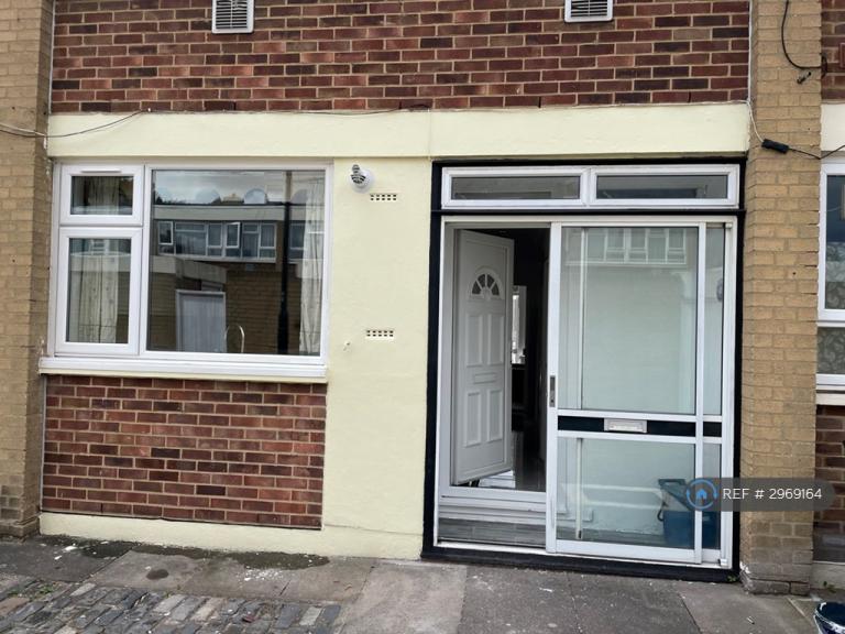 4 bedroom house in Cassland Road, London, E9 (4 bed) (#2969164)