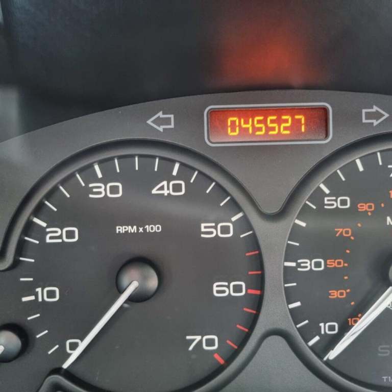 2012 Romahome R20 Jubilee 2 Berth 4 Belt End Kitchen Lounge Conversion Campervan