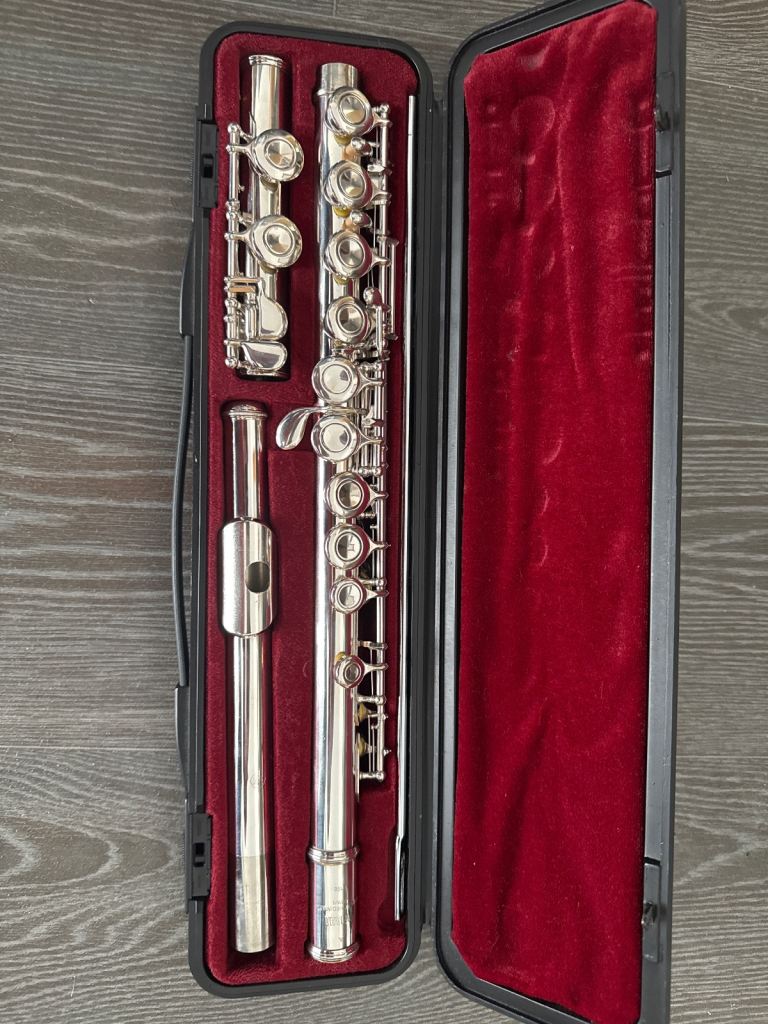 Stunning Yamaha 211Sii concert flute