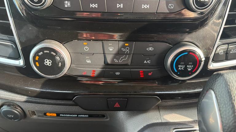 2021 Ford Transit Custom 320 L1 Diesel Fwd 2.0 EcoBlue 170ps Low Roof D/Cab Active Van Auto Crew ...