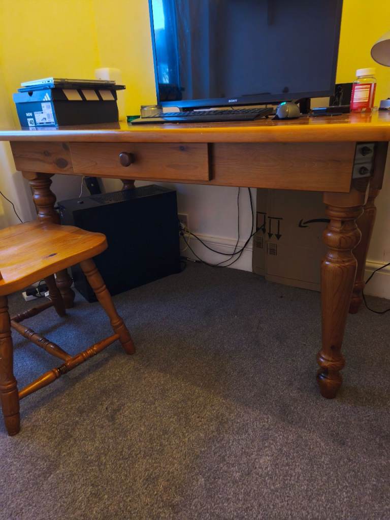 Real Pine desk, + 2 chairs.