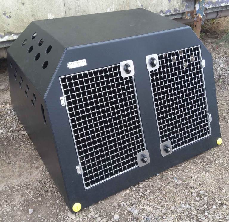 DT Boxes ( DT 2 & DT 17 ) Transport double dog box ( Lockable & Light Weight )