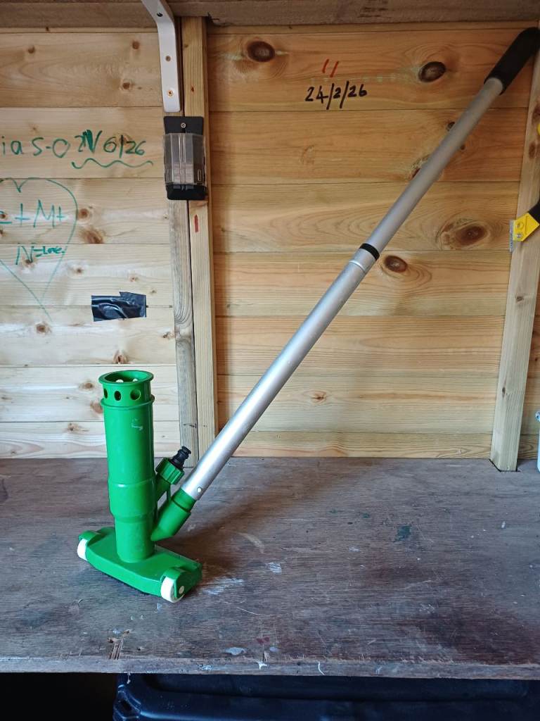 Green Pool Vacuum Head with Telescopic Pole – Good Condition
