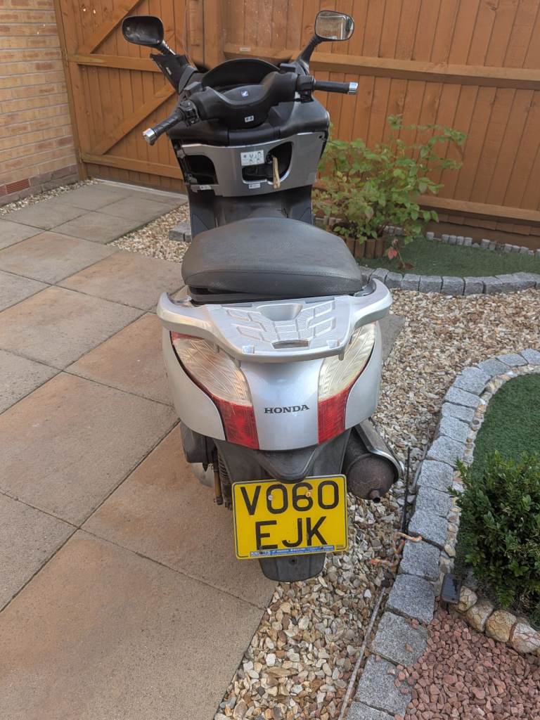 Honda, FES125 S-WING, 2010, 125 (cc)