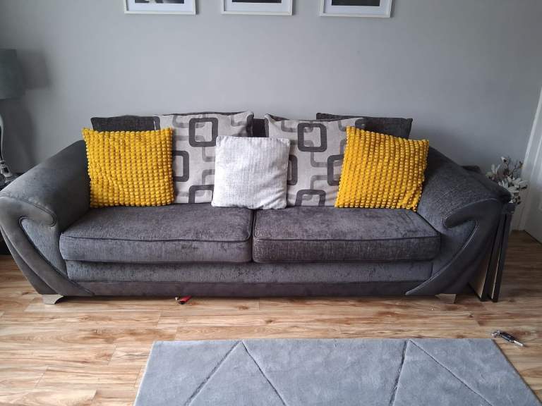 Sofa and cuddle chair 