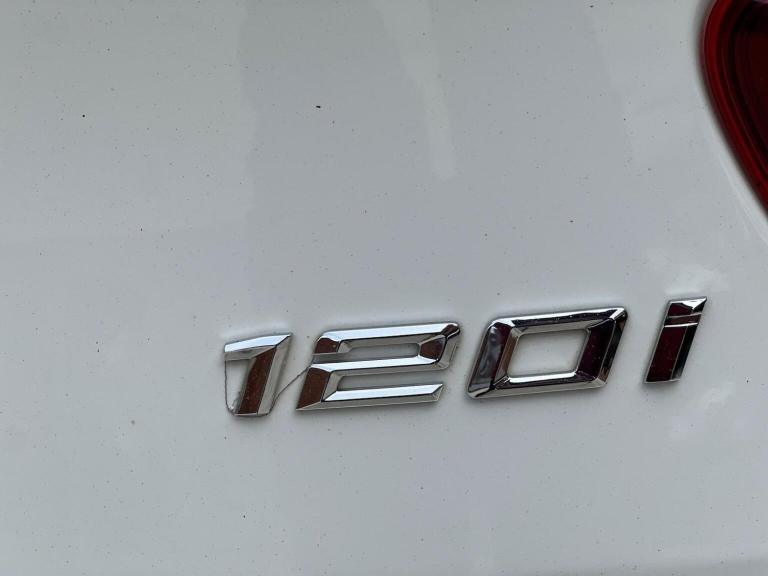 BMW 1 SERIES 2.0 120i GPF M Sport Shadow Edition Auto Euro 6 (s/s) 5dr 2019