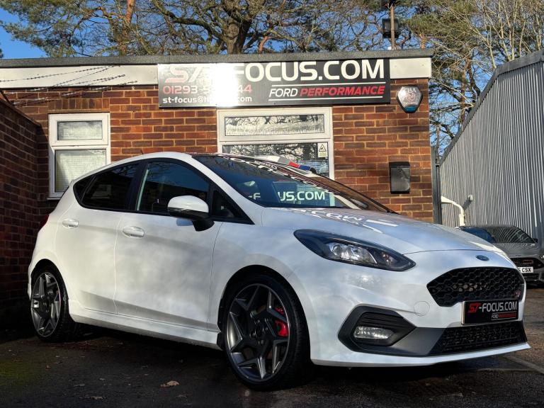 2019 Ford Fiesta 1.5T EcoBoost ST-3 5dr  FULL FORD SERVICE HISTORY  LOW OWNERS 