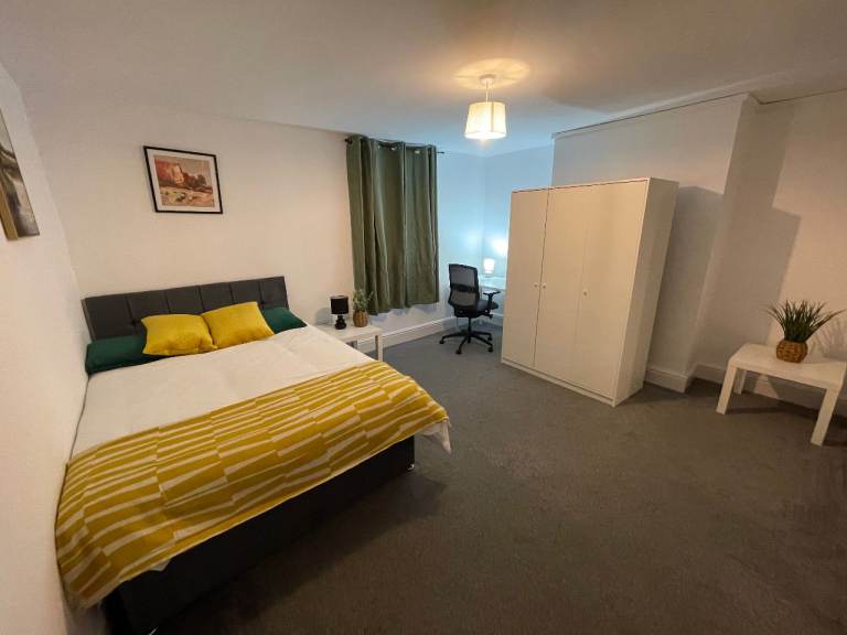 ROOMS TO RENT NEWARK CENTRE - £100 DEPOSITS!