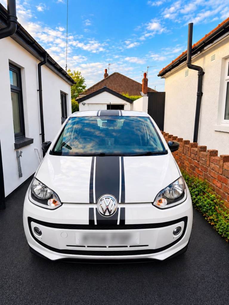 Volkswagen UP! Hatchback 2014, Low mileage 
