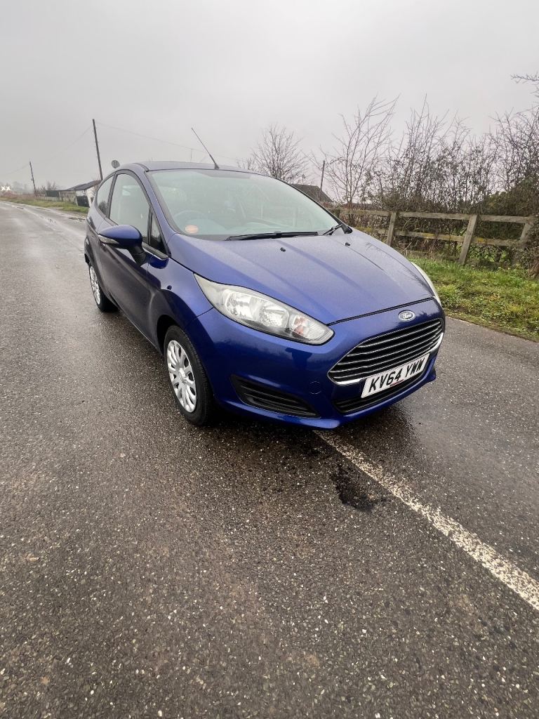 Ford fiesta 1.25cc), 3 doors lovely car 