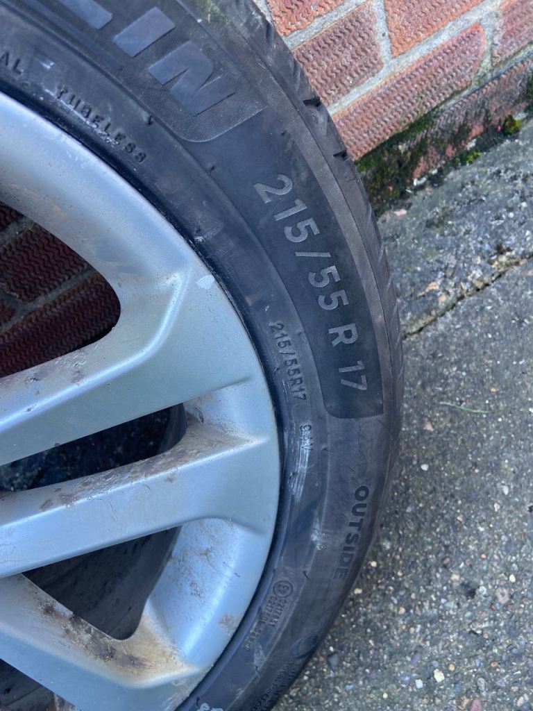 Nissan juke alloy and tyre