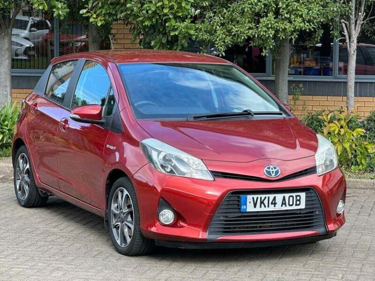 2014 Toyota Yaris 1.5 VVT-h Trend CVT Euro 5 5dr HATCHBACK Hybrid Automatic