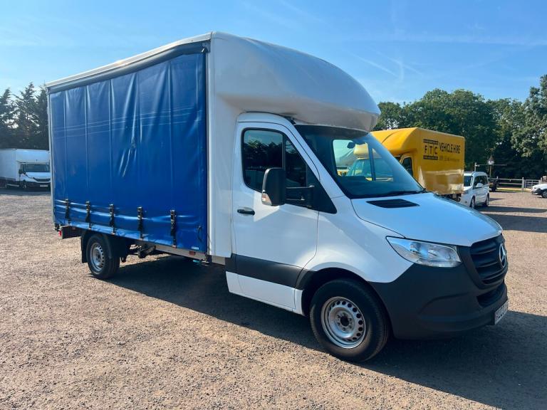 2023 Mercedes-Benz Sprinter 3.5t Progressive Chassis Cab CHASSIS CAB DIESEL Manual
