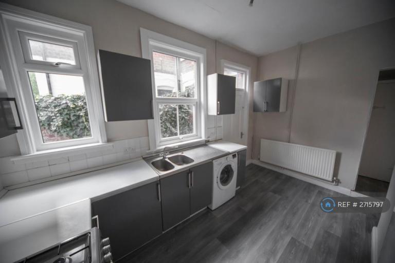 4 bedroom house in Deramore Street, Manchester, M14 (4 bed) (#2715797)