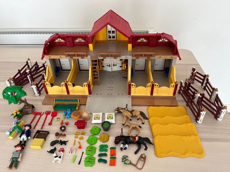 Playmobil Country Large Horse Farm with Paddock 5221