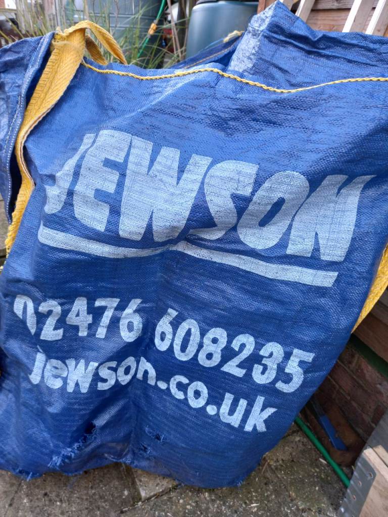 WANTED EMPTY BUILDERS AGGREGATE BAGS 