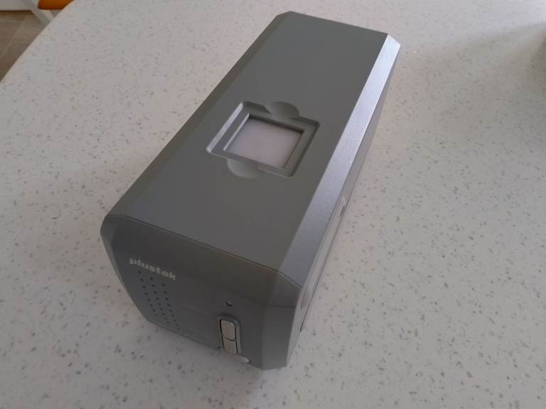 Plustek OpticFilm 7200 Digitizer Scanner