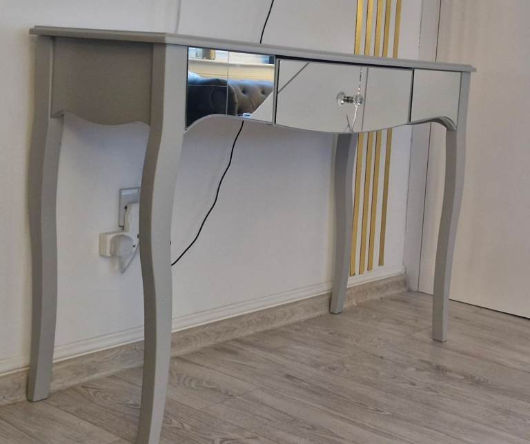 Mirrored console table