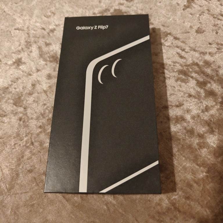 Samsung z flip 7 256gb sealed can take part ex 