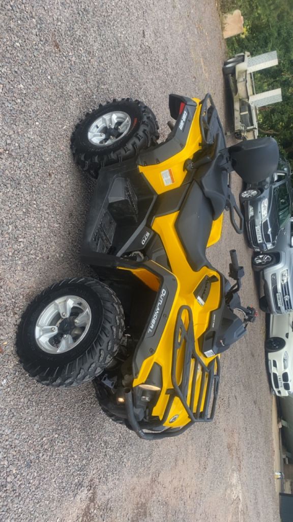 Can am outlander 570 quad 