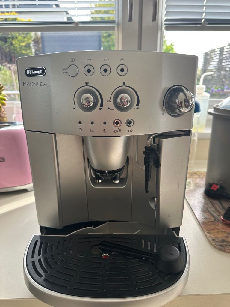 De’Longhi Magnifica Bean-to-Cup Coffee Machine – Spares or Repair – Not Working