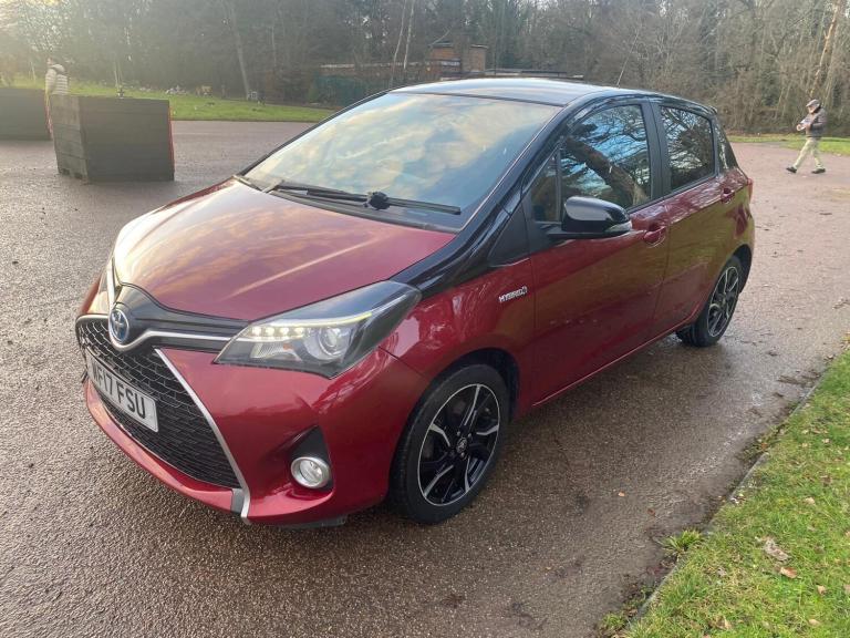 2017 Toyota Yaris 1.5 VVT-h Design E-CVT Euro 6 5dr HATCHBACK Petrol/Electric Hybrid Automatic