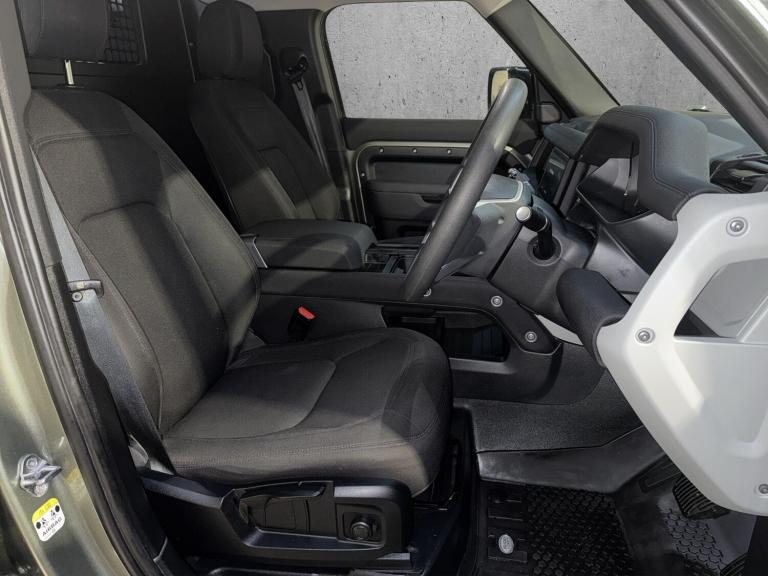 2023 Land Rover Defender 3.0 D250 Hard Top Auto PANEL VAN DIESEL Automatic