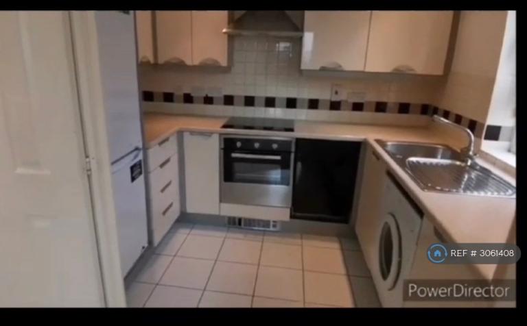 2 bedroom flat in Middlewood Street, Salford, M5 (2 bed) (#3061408)