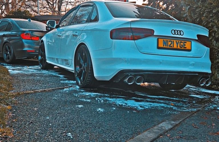 Audi, A4, Saloon, 2012, Manual, 1968 (cc), 4 doors