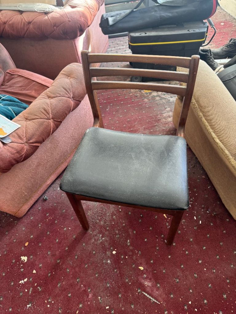 Single wooden dining chair. 