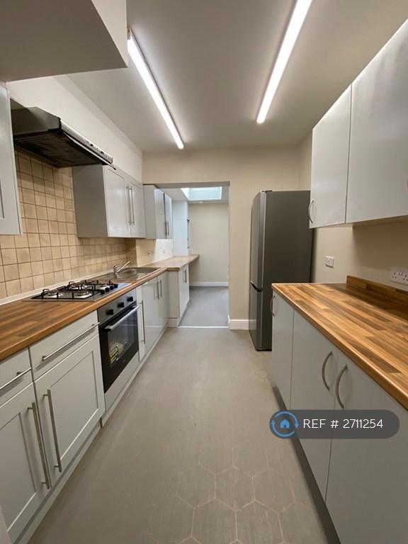 1 bedroom in Lees Road, Uxbridge, UB8 (#2711254)