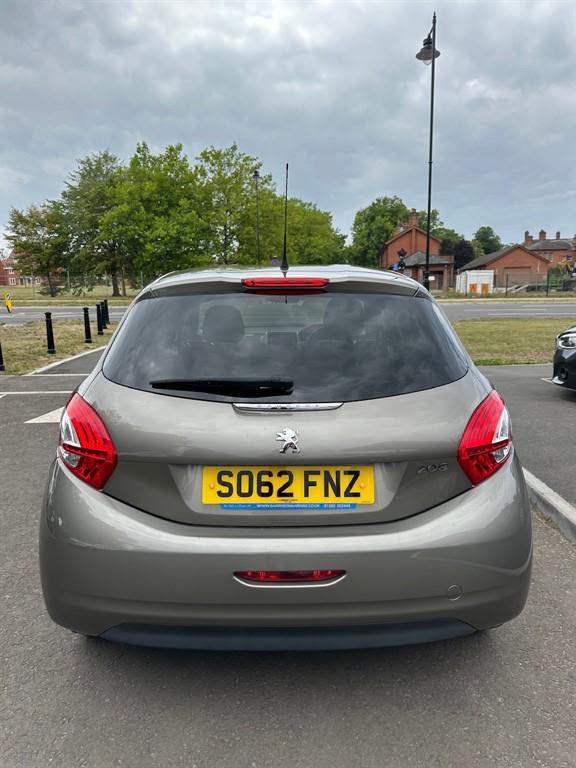 Peugeot, 208, Hatchback, 2013, Manual, 1397 (cc), 5 doors