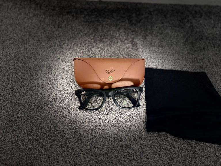 Ray-Ban Meta Smart Glasses Gen 1 Transitional **FAULTY***