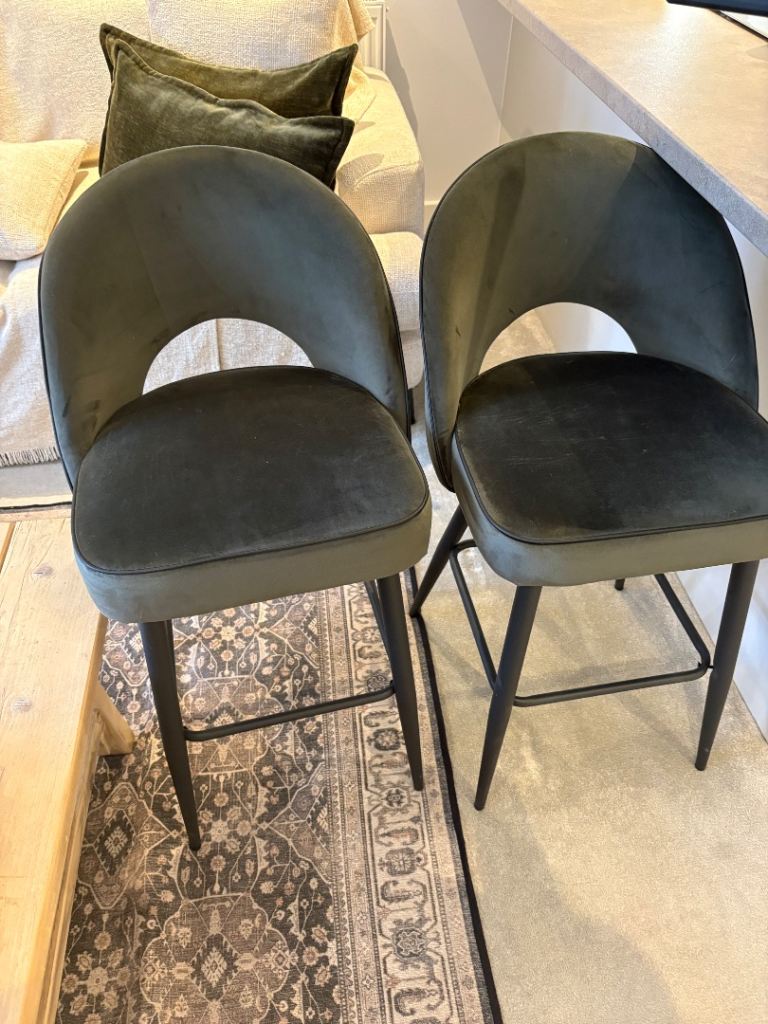 Bar stools 