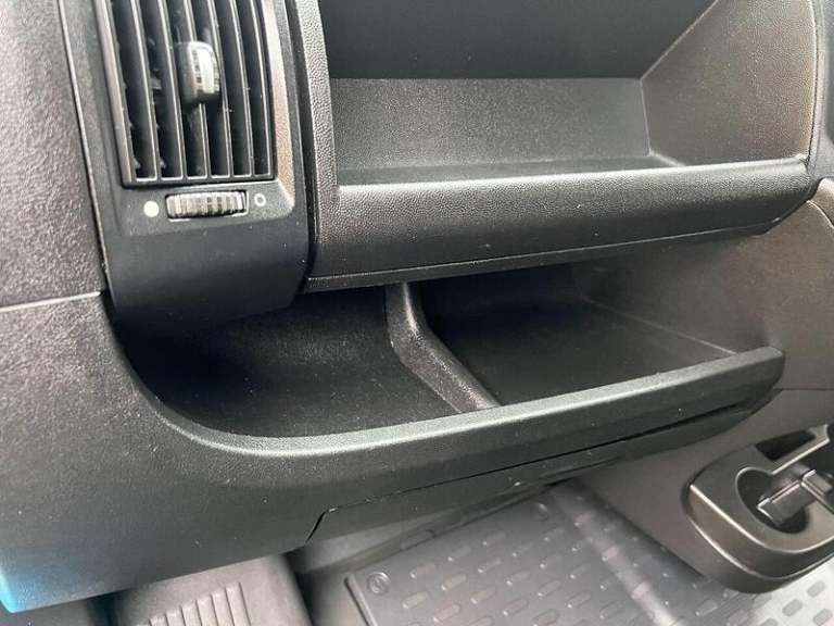 2022 Peugeot Boxer 2.2 BlueHDi 335 S Platform Cab L3 EU6 Luton DIESEL Manual