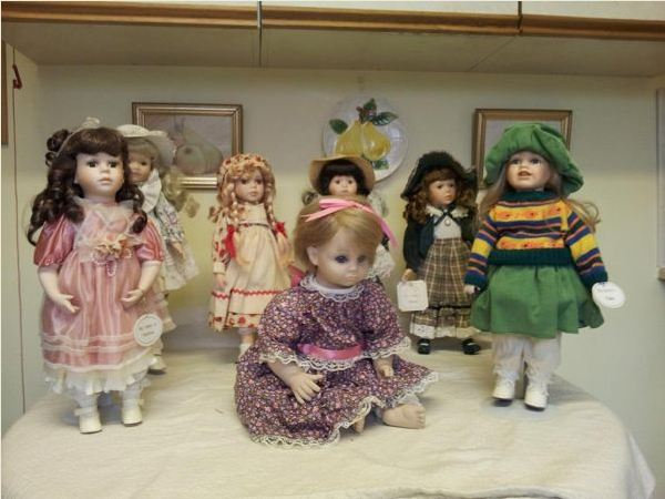 The Ashton - Drake Galleries