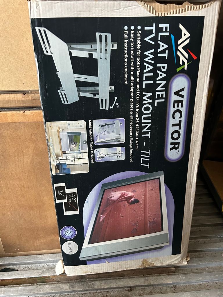 AVF TV Mount boxed FP002 . 26” - 42”