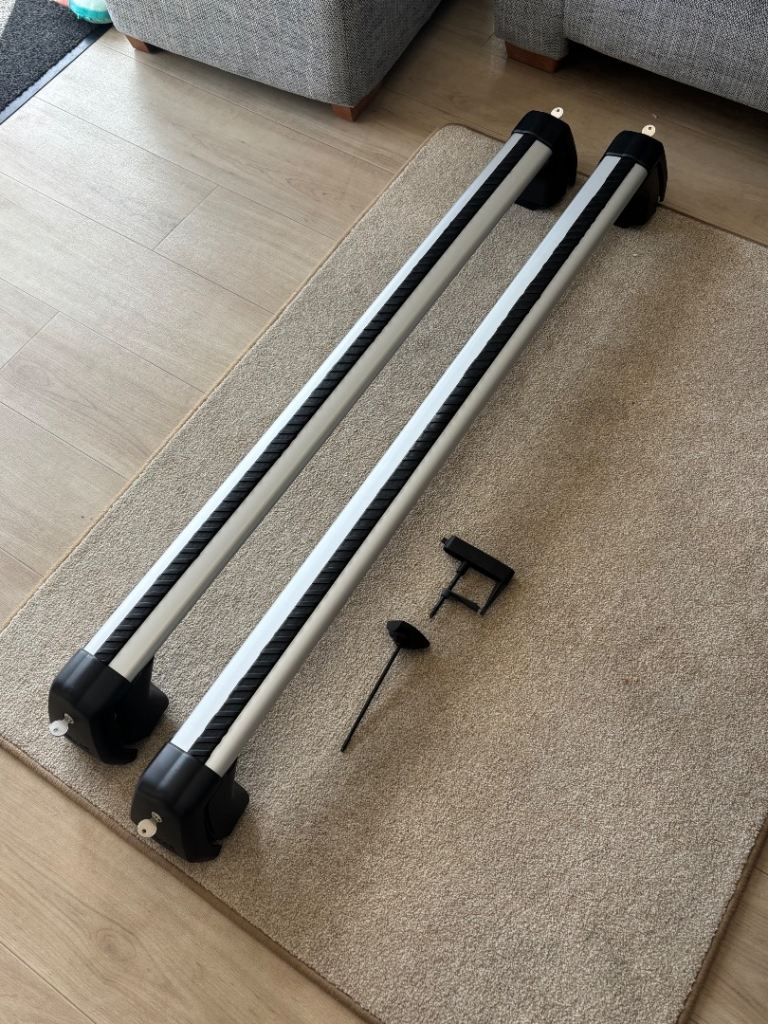 Jaguar E-Pace Roof Cross Bars (J9C2658) 2017+