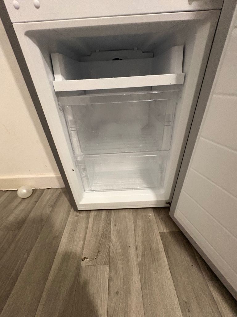 Logik fridge 