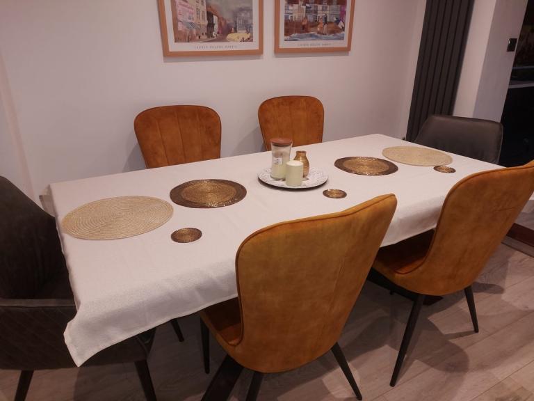 Dining Table (chairs not included)