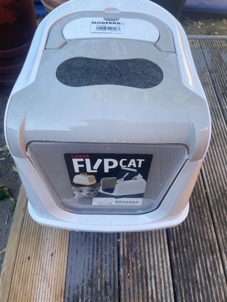 Cat litter tray