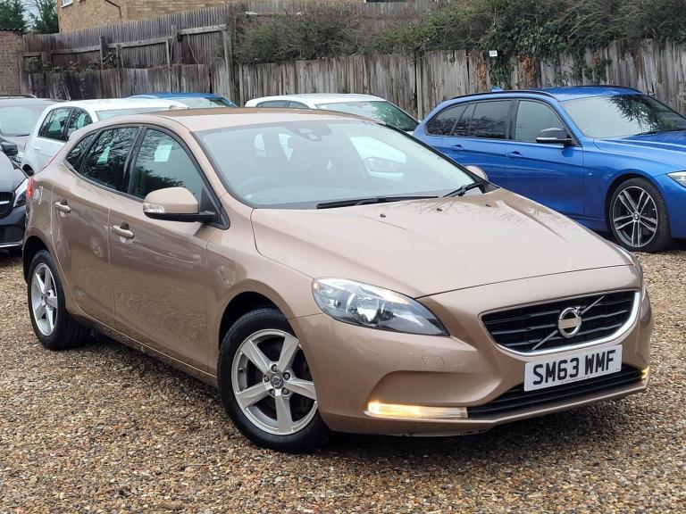 2013 Volvo V40 T3 ES 5dr HATCHBACK PETROL Manual