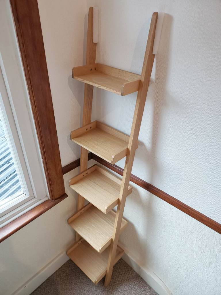 Habitat Jessie Oak Veneer Narrow Leaning Ladder Shelves Storage Unit
