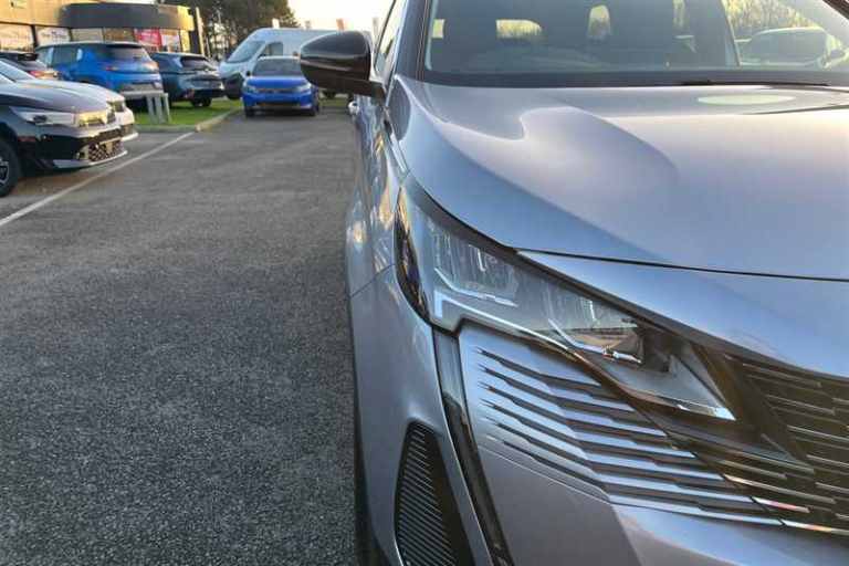 2022 Peugeot 5008 1.5 BlueHDi Allure Premium+ 5dr HATCHBACK DIESEL Manual