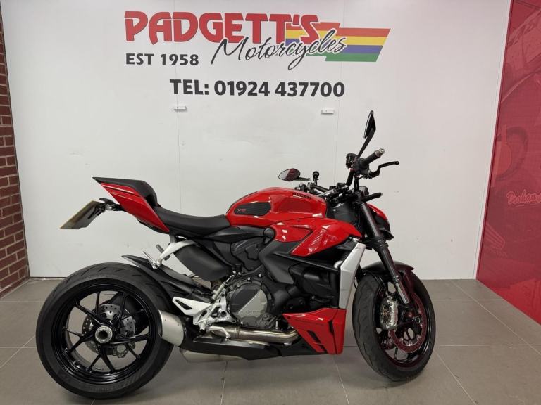 2022 Ducati Streetfighter V2