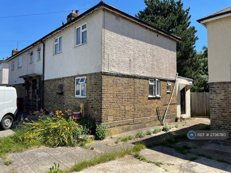 2 bedroom flat in Marlborough Road, Uxbridge, UB10 (2 bed) (#2738780)