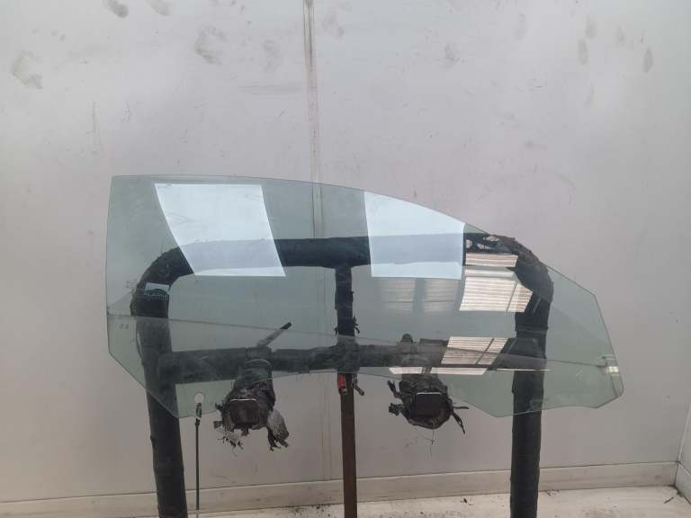 Mercedes C Class Window Glass O/S 2014-2021 2 Door Coupe Front Rh