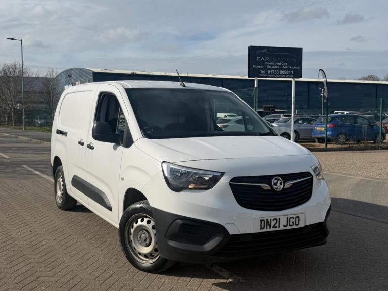2021 Vauxhall Combo 1.5 Turbo D 2300 Dynamic L2 H1 Euro 6 4dr PANEL VAN Diesel Manual