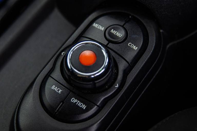 2018 MINI Hatch 1.5 Cooper Hatchback 3dr Petrol Manual Euro 6 (s/s) (136 ps) Hatchback Petrol Manual